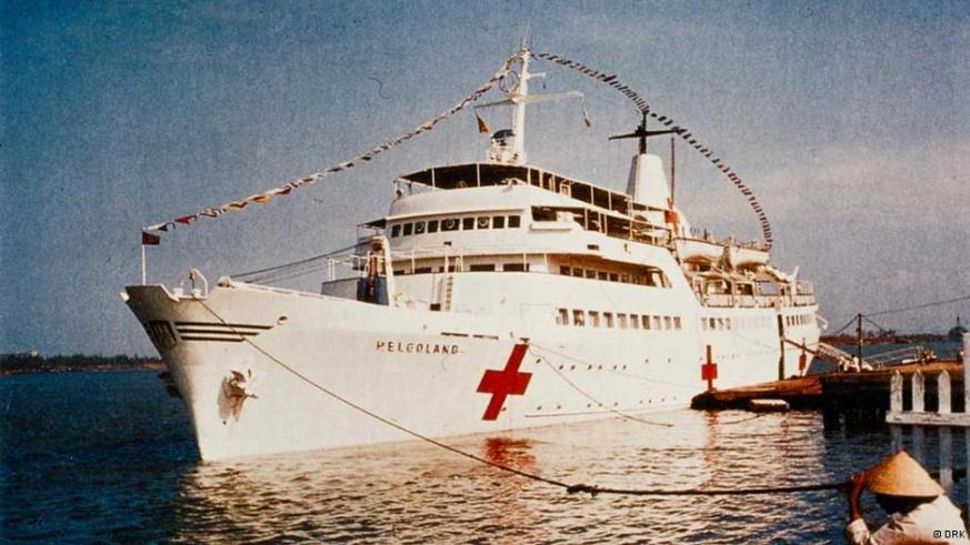 Chiếc tàu bệnh viện Helgoland đã hoạt động dưới lá cờ của hội Hồng thập Tự Đức ở Việt Nam từ 1966 cho tới 1972. Hình của hội Hồng thập Tự Đức