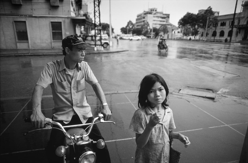 Sài Gòn1985 - Ngã tư Nguyễn Huệ-Ngô Đức Kế. Hình: Philip Jones Griffiths